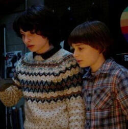 Imagen de Byler (Mike y Will) de Stranger Things temporada 2